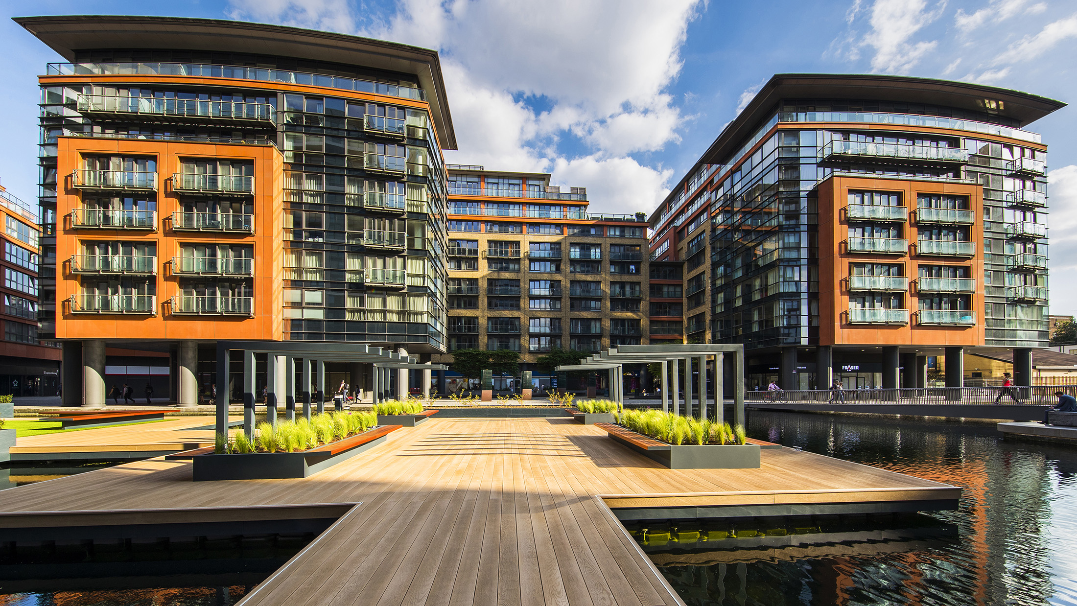 Merchant Square Planters by Europlanters