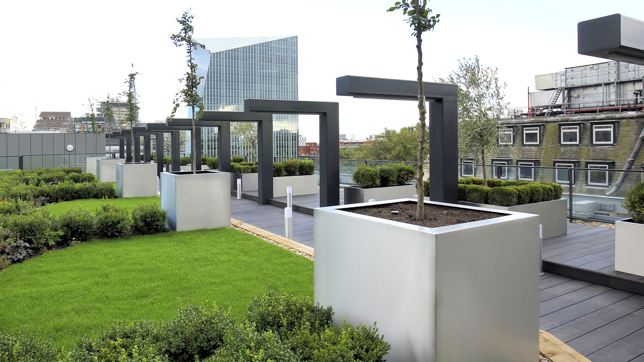 South Bank Planters by Europlanters