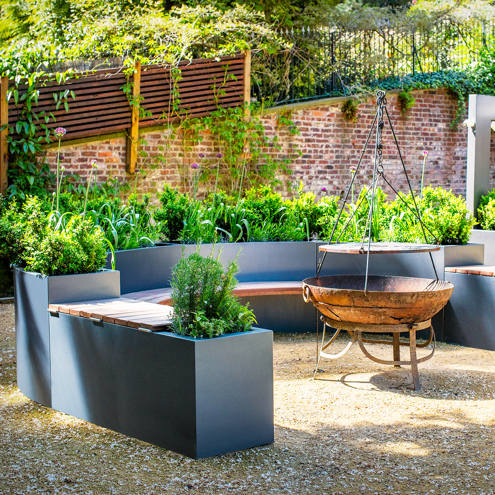 Curved Planter benches - Europlanters Curved Planter Benches