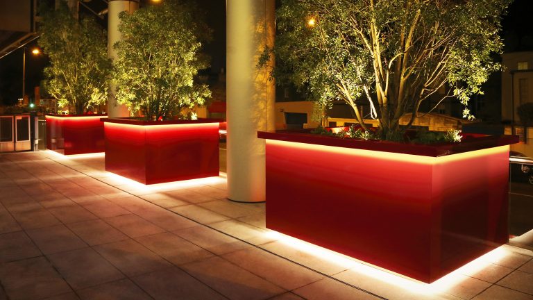 Grand Canal square Planters by Europlanters