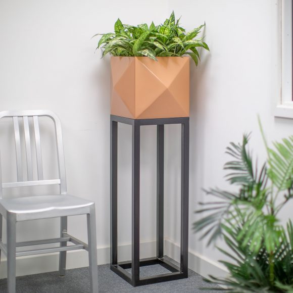 DIAMOND-CUBE-OAKLEY-BROAD-PLANTER
