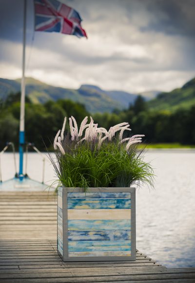 TIMBER SHABBY CHIC PLANTER with a Stainless Steel Frame