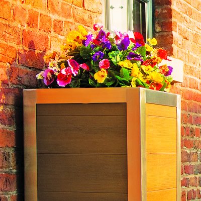 GRP WOOD EFFECT PLANTER